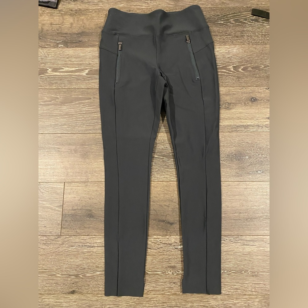 Athleta Stellar tight, size Small, gray
